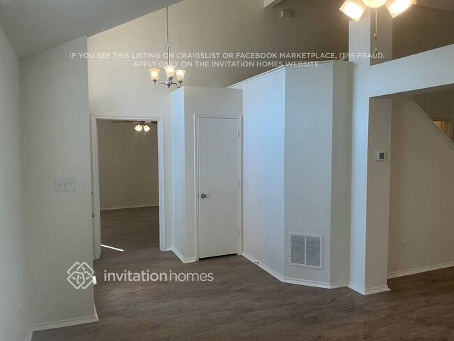 853 Applewood Dr