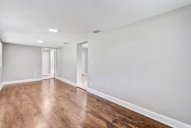 Photo - 5761 Lake Lucina Dr S