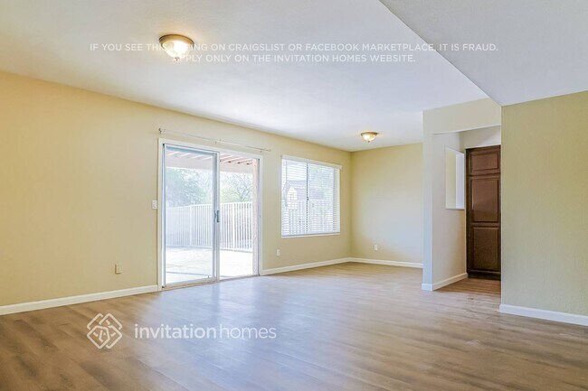 Photo - 1565 W Irisado Cir