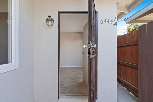 Photo - 6444 Gage Ave Unidad 6444 12