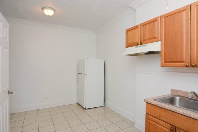Photo - 2737 N Spaulding Ave Unidad 322
