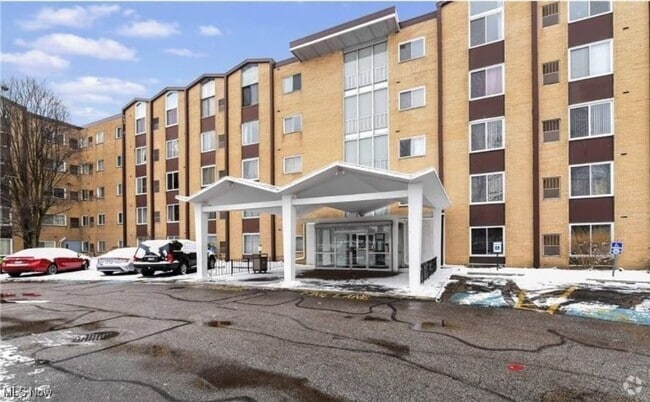 Building Photo - 25735 Lorain Rd Unit 506 Rental