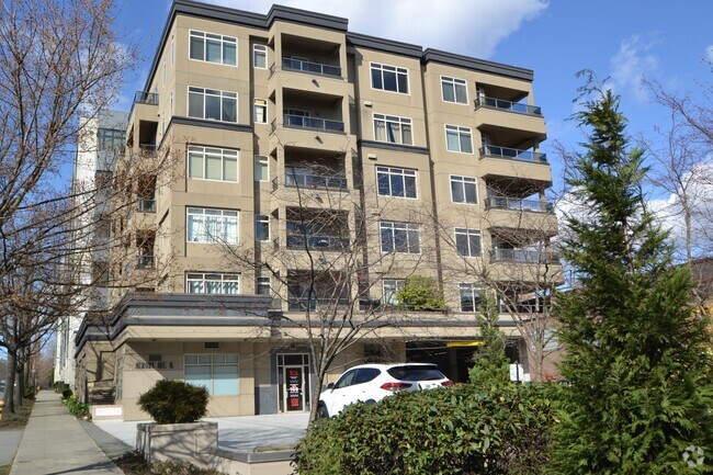 Building Photo - 900 Aurora Ave N Rental