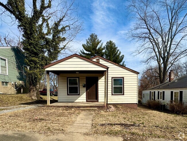 Building Photo - 2 Bed / 1 Bath House Off North Main Street