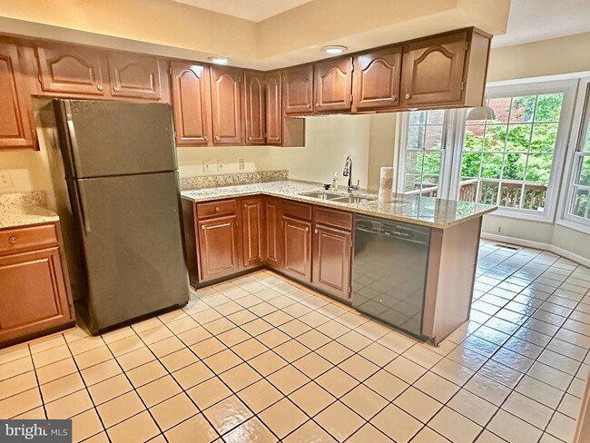Photo - 6304 Crooked Oak Ln