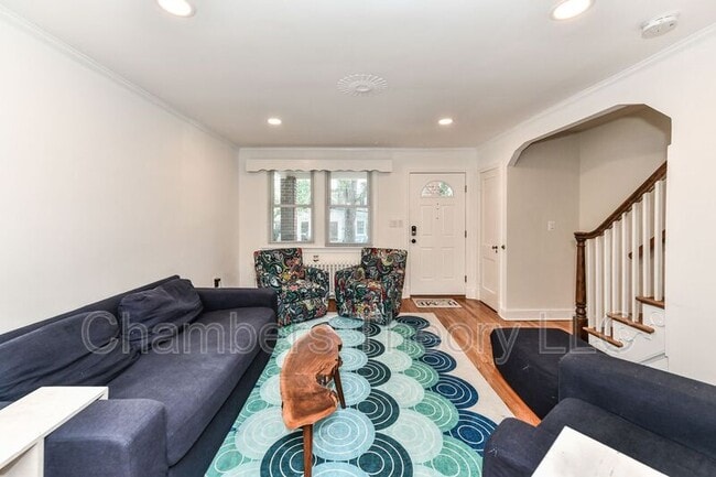 Photo - 2230 Observatory Pl NW