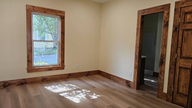 Photo - 158 3rd St Unit 1