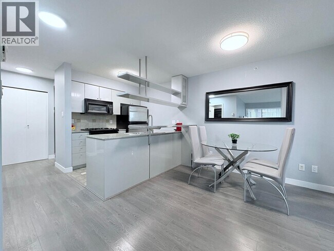 Photo - 1438 Richards St Unit 2706