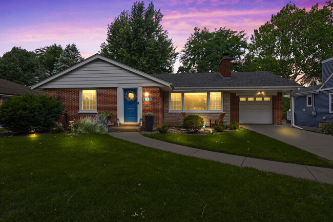 Photo - 632 N Hickory Ave