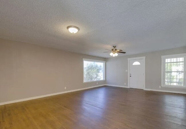 Photo - Adorable One Bedroom