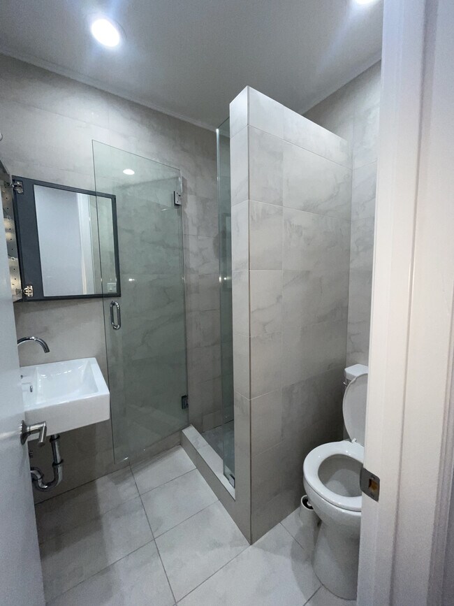 Photo - 2419 Lorillard Pl