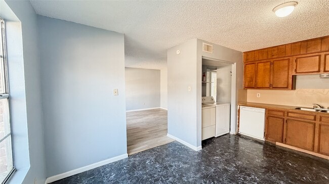 Photo - 111 S Drew Ave