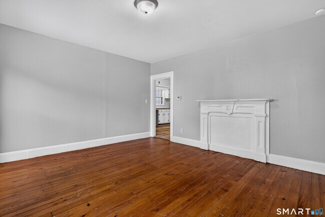 191 Willow St Unit (First Floor)