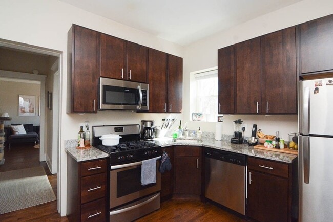 Photo - 1435 W Carmen Ave Unit R4