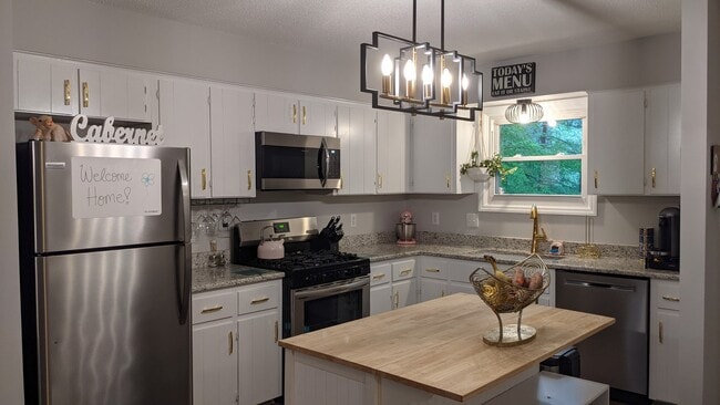 Photo - 4700 Cornwall Pl