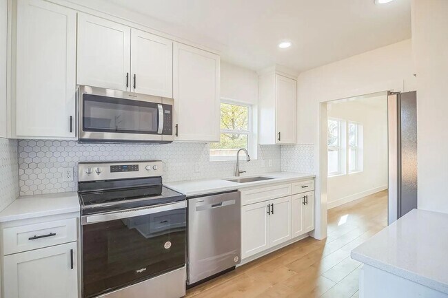 Photo - 17775 SW Alexander St