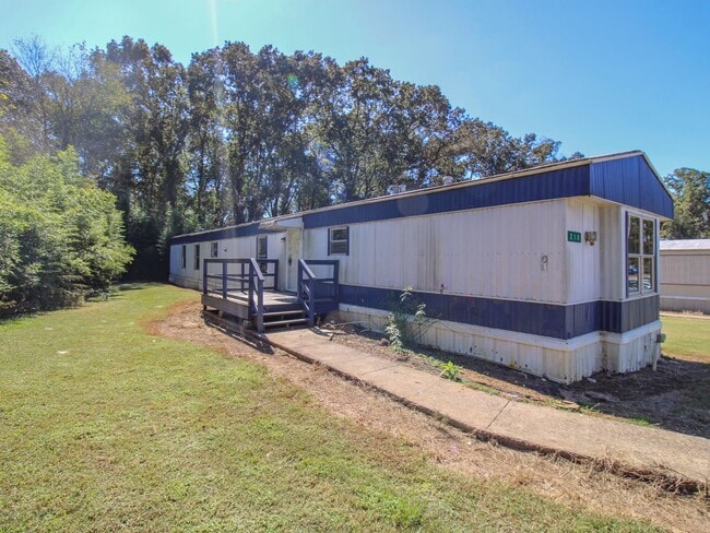Completely Updated 3BR/2BA Trailer in Musc... - Completely Updated 3BR/2BA Trailer in Musc...