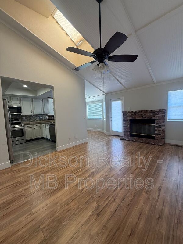 Photo - 994 Wheatland Ct