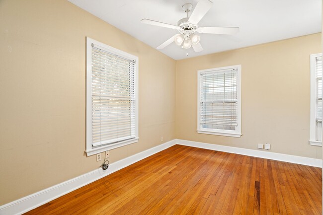 Photo - Rosedale Charmer - Wood Floors  - 1 BD / 1BA - W/D - Patio - Covered Parking - $1500