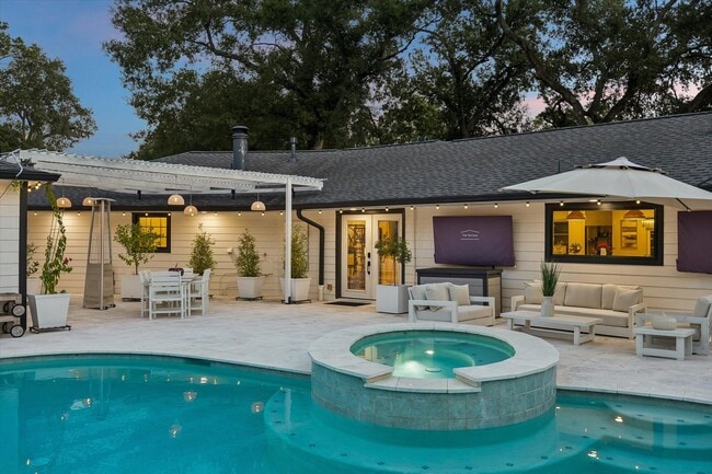 Photo - 8518 Westview Dr