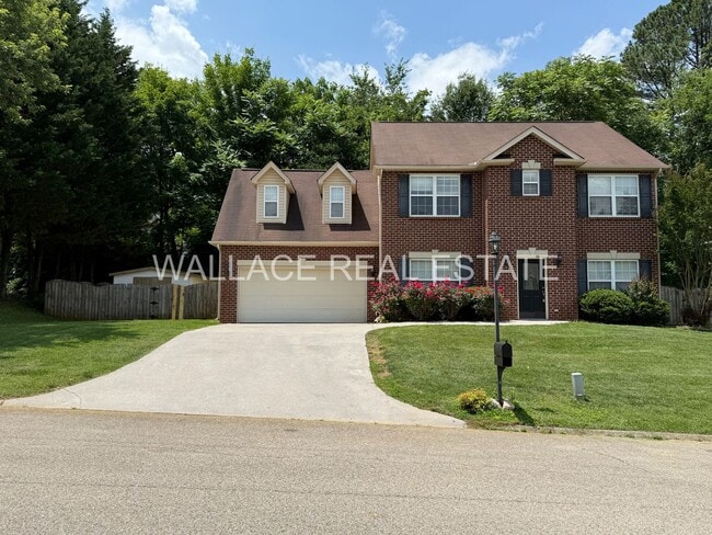 Building Photo - FARRAGUT: TWO STORY 3 BEDROOM, 2.5 BATH HO... Rental