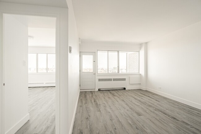 Photo - 1010-1030 Cherrier