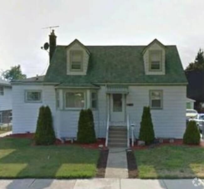 Building Photo - 14416 Cleveland Ave Rental