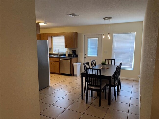 Photo - 5730 NE 33rd St