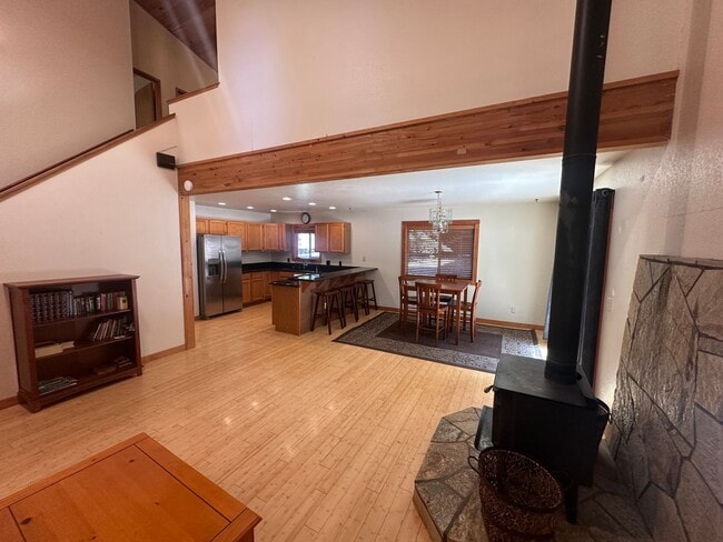 Photo - Three Bed, Two Bath Home In Prosser With Two Car Garage