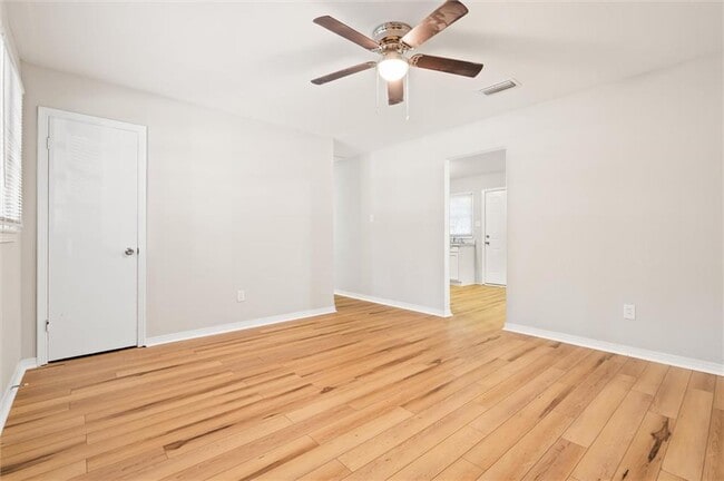 Photo - 1405 Middle Ring Rd