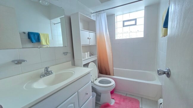 Photo - 5472 W Higgins Ave Unit 1C