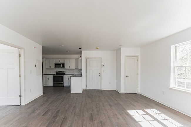 Photo - 7105 Ridge Avenue