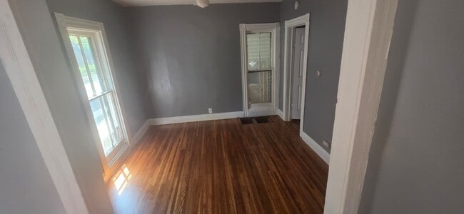 Photo - 243 Chamberlain St