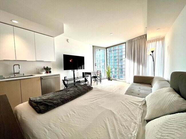 Photo - Kakaako: Ae'o - Studio with one Parking (E... Unidad 1011