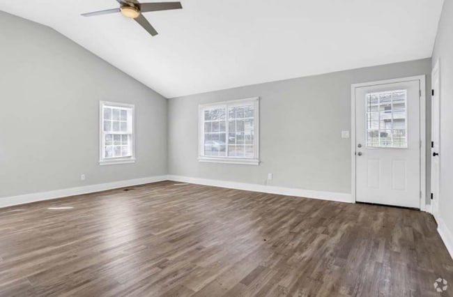 Building Photo - 981 Moreland Dr SE Rental