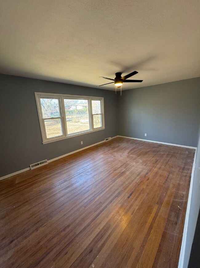 Photo - 1433 N Kokomo Ave