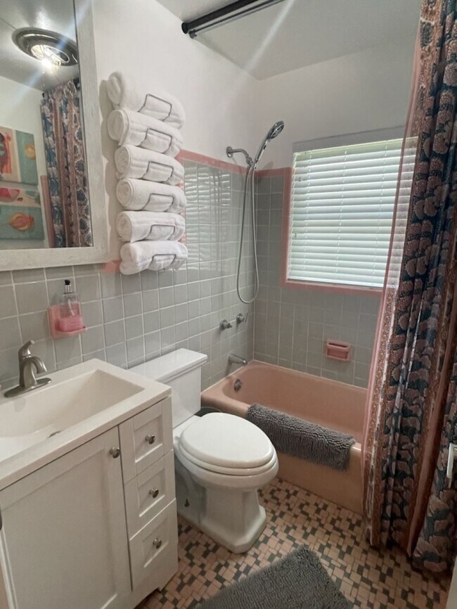 Photo - 8418 N Gomez Ave
