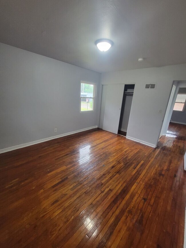 Photo - 2 Bedroom / 1.5 Bathroom House with Garage