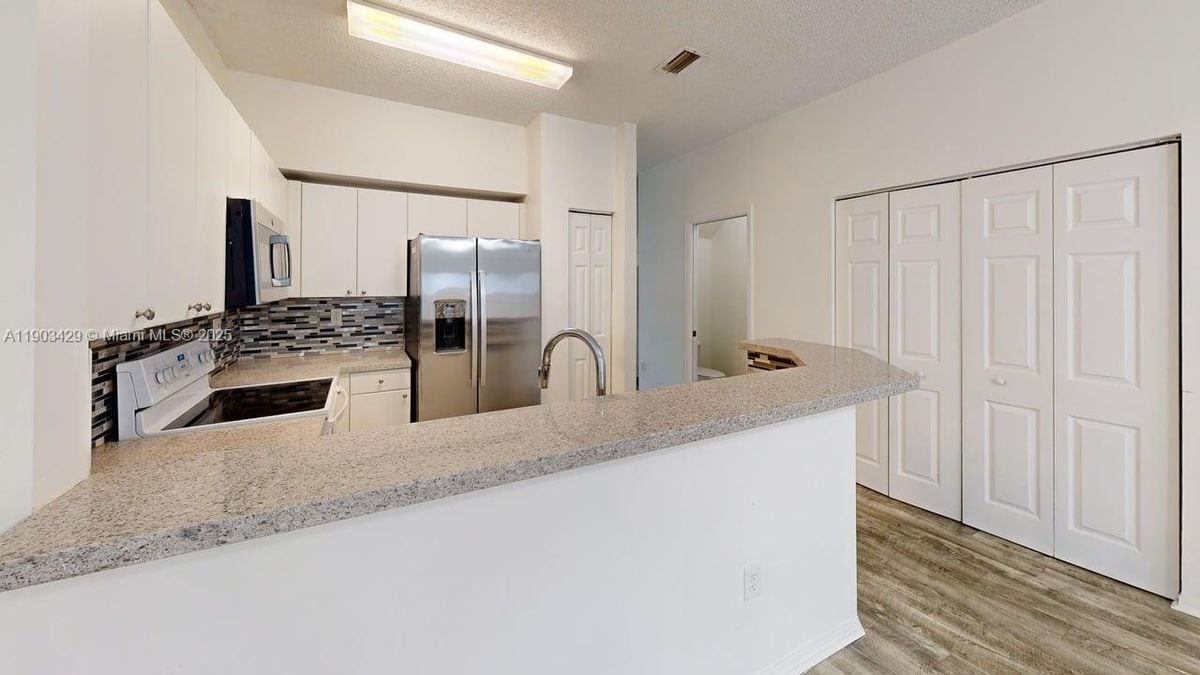 Photo - 2217 SE 23rd Ave