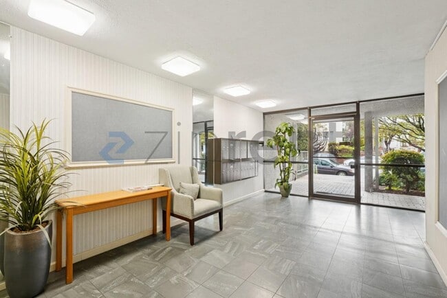 Photo - 365 Perkins St