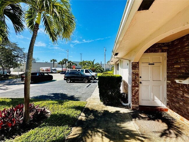 Photo - 2601 NE 32nd St Unidad 2