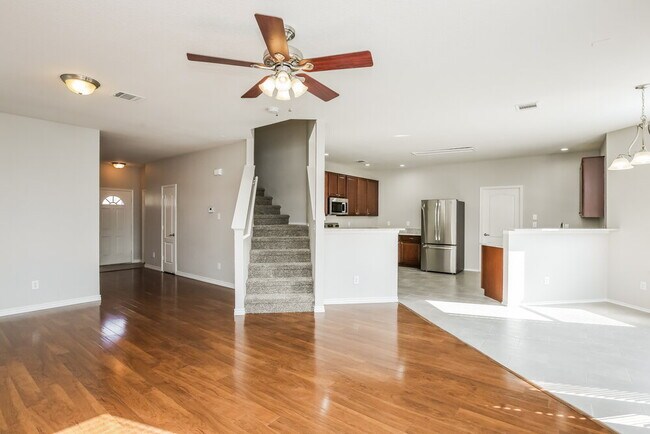 Photo - 8409 Star Thistle Dr