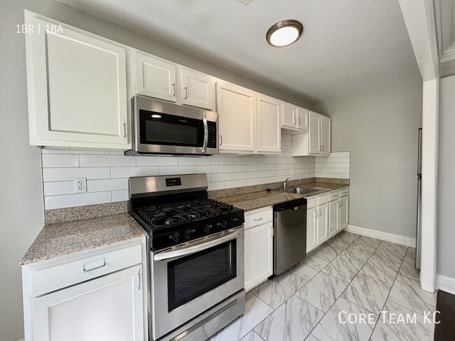 Photo - 217 E 46th St Unit 211-10