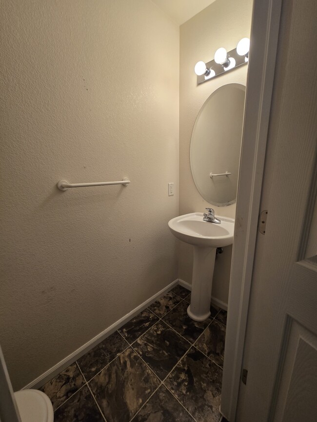 Photo - 2702 Rigden Pkwy