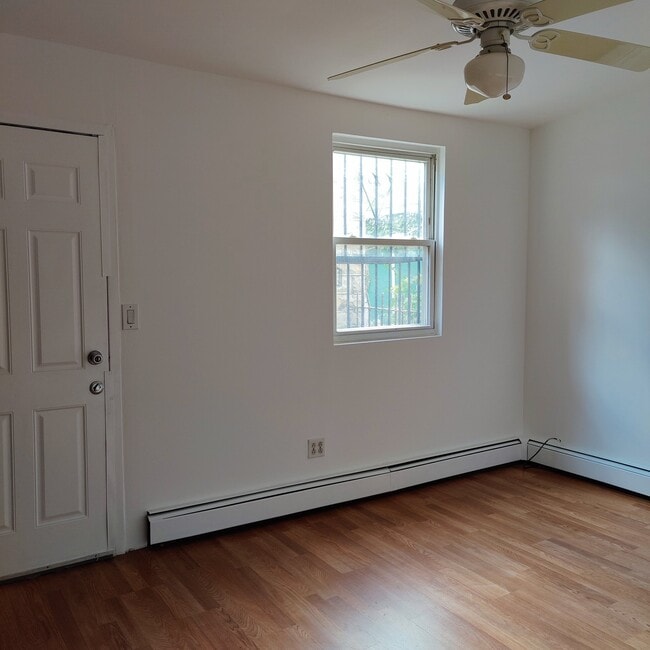 Photo - 250 22nd St Unidad Apt 1
