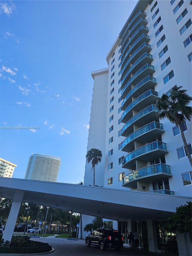 Photo - 19380 Collins Ave Condominio Unidad 706