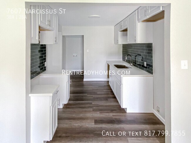 Photo - 7607 Narcissus St