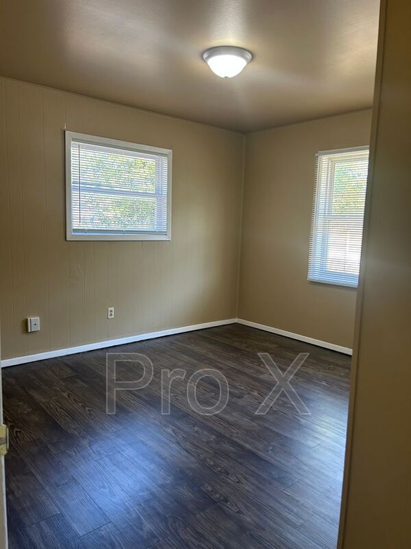 8825 Country Club Dr