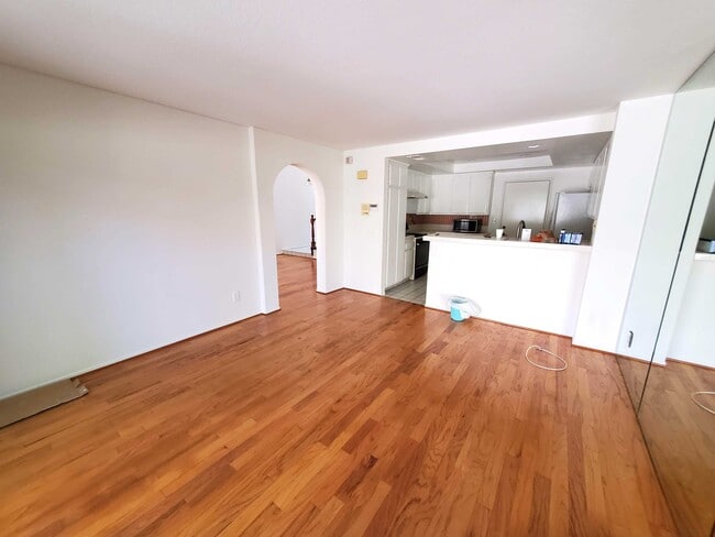 Photo - 16807 Camden Ln