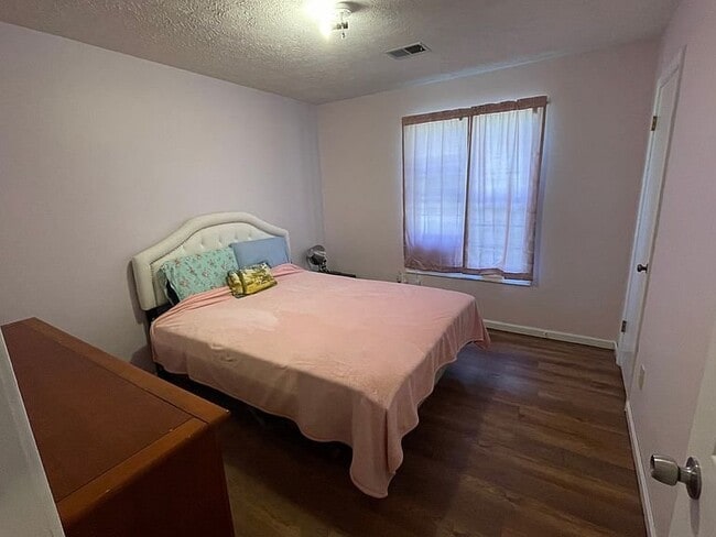 Photo - 3755 Station Dr NW